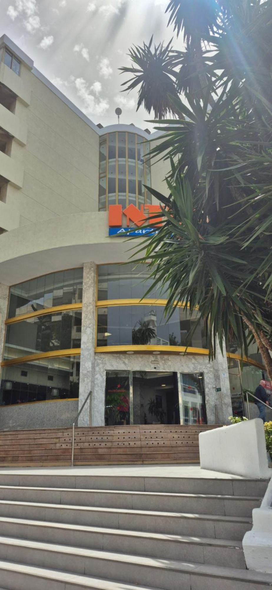 Aparthotel Inter2: New Self-Check-In Apartments with Garage Salou Exterior photo