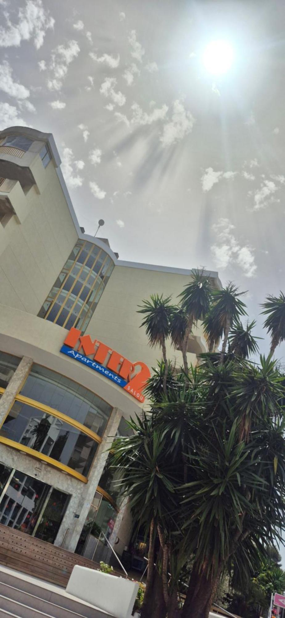 Aparthotel Inter2: New Self-Check-In Apartments with Garage Salou Exterior photo